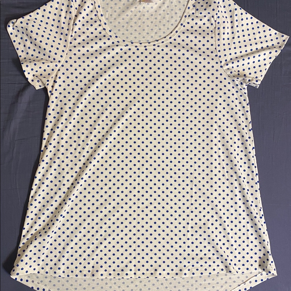 Lularoe Classic Tee - Like New!